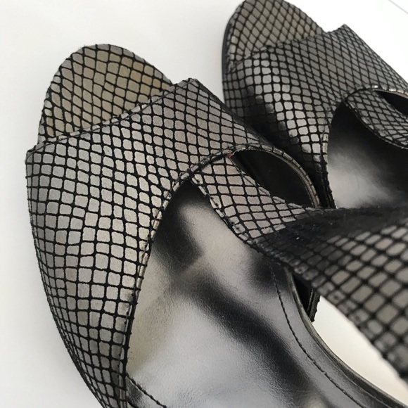 Enzo Angiolini Pewter Silver Zipper Croc Bootie Sandals - Picture 10 of 15